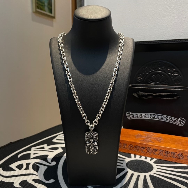 Ch**me He**ts necklaces